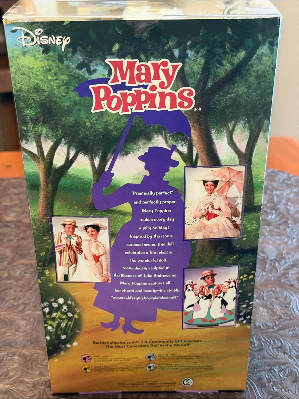Disney Mary Poppins Disney Mattel doll 2007 Dress in White and Red